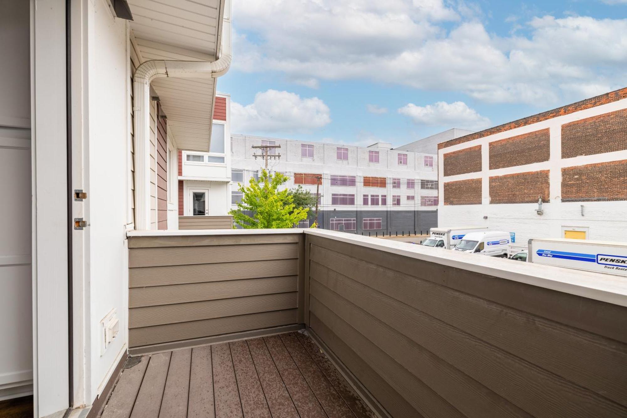Luxury Downtown Townhome Unit 5 Cleveland Bagian luar foto